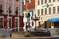 Tartu, fontanna 'Pocałunek' na rynku